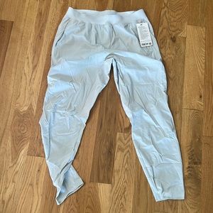 New MENs “in mind pant 30”